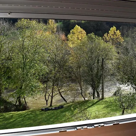 Сasa de vacaciones La Casa Azul, Un Oasis De Calma, Vistas Impresionantes Con Piscina, Saltador, Barbacoa Y Acceso Al Rio Ason Ramales de la Victoria
