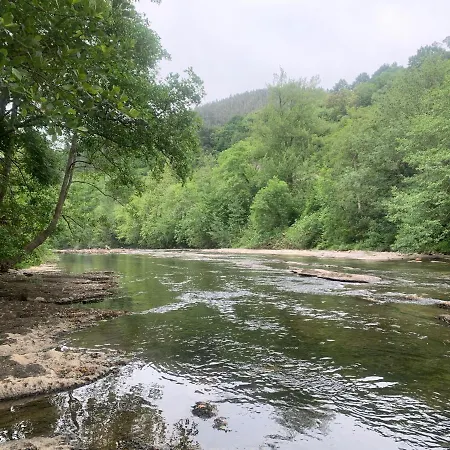 Casa de Férias La Casa Azul, Un Oasis De Calma, Vistas Impresionantes Con Piscina, Saltador, Barbacoa Y Acceso Al Río Asón