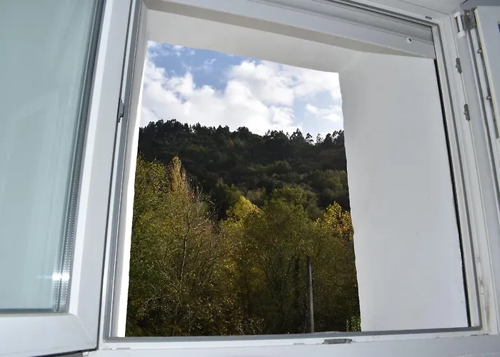 La Casa Azul, Un Oasis De Calma, Vistas Impresionantes Con Piscina, Saltador, Barbacoa Y Acceso Al Rio Ason Holiday home Ramales de la Victoria