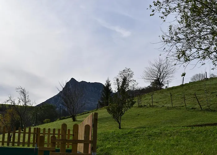 La Casa Azul, Un Oasis De Calma, Vistas Impresionantes Con Piscina, Saltador, Barbacoa Y Acceso Al Rio Ason
