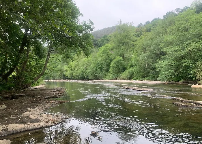 Holiday home La Casa Azul, Un Oasis De Calma, Vistas Impresionantes Con Piscina, Saltador, Barbacoa Y Acceso Al Rio Ason