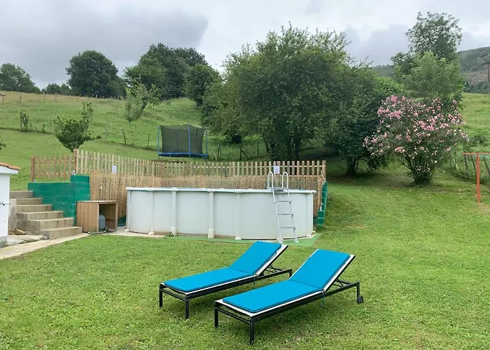 Holiday home La Casa Azul, Un Oasis De Calma, Vistas Impresionantes Con Piscina, Saltador, Barbacoa Y Acceso Al Rio Ason *